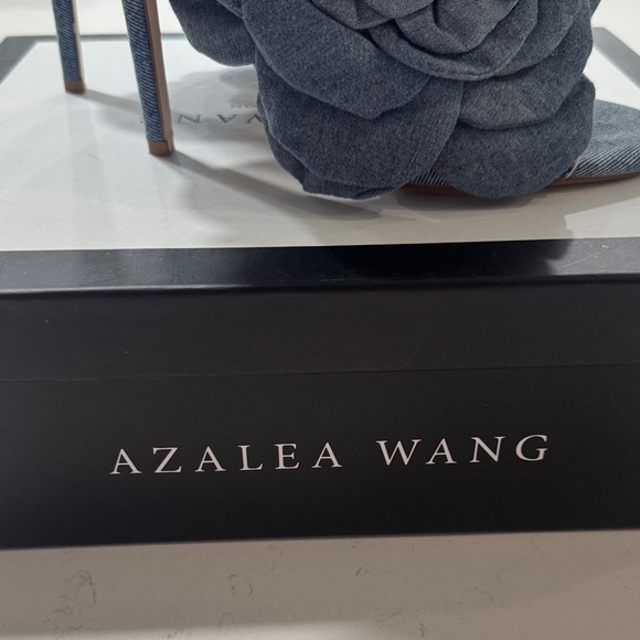 Azalea Wang Blue Floral Women's Shoes - Picture 2 of 10